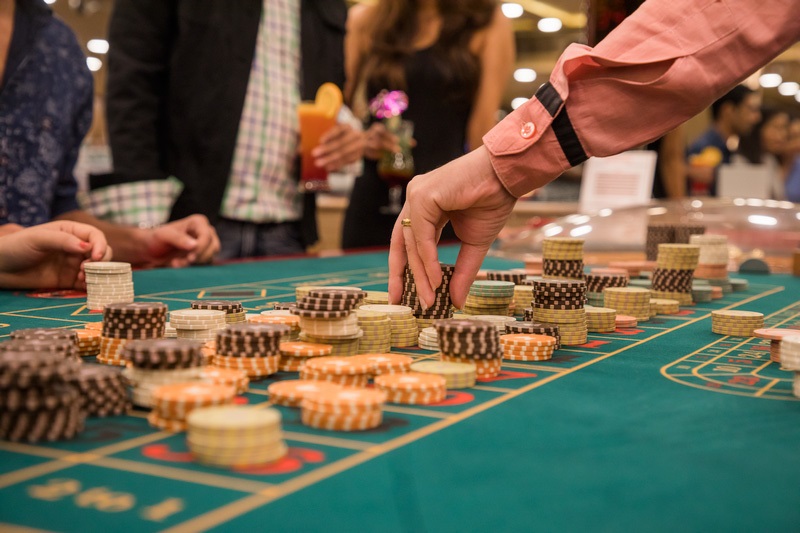 Strategies for Managing Your Bankroll and Playing Responsibly in Online Casinos